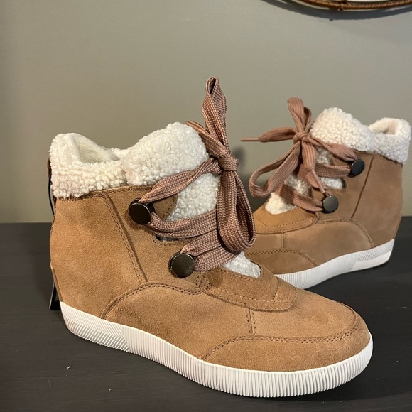 Sorel Out and About Cozy Wedge NEW - Picture 4 of 9